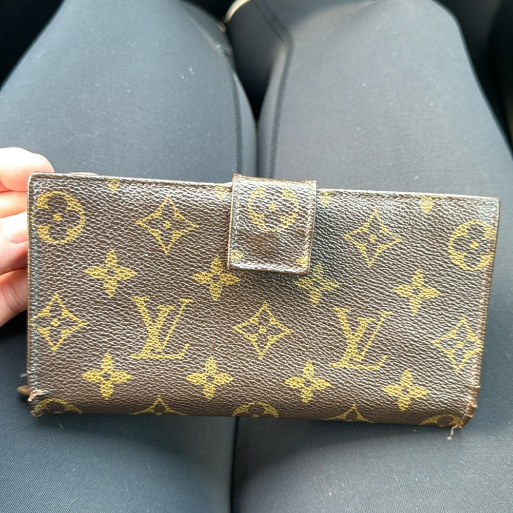 Authentic Louis Vuitton Wallet